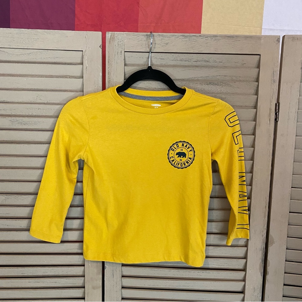Old Navy California Boys XS (Size 5) Yellow Long Sleeve Tee